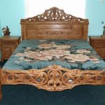 Ručně vyráběná dubová postel