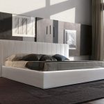 Zacht bed voor de slaapkamer in moderne stijl