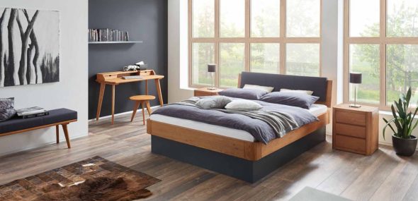 Moderní postel z masivu