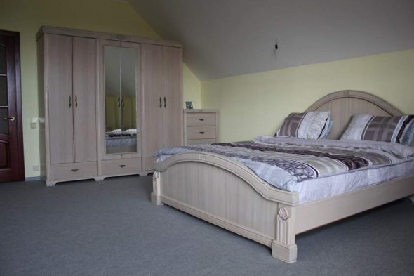 Cenere massello camera da letto in legno