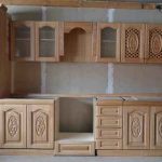 Trä kök med gör-det-själv-mönster