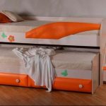Dětská oranžová postel matryoshka