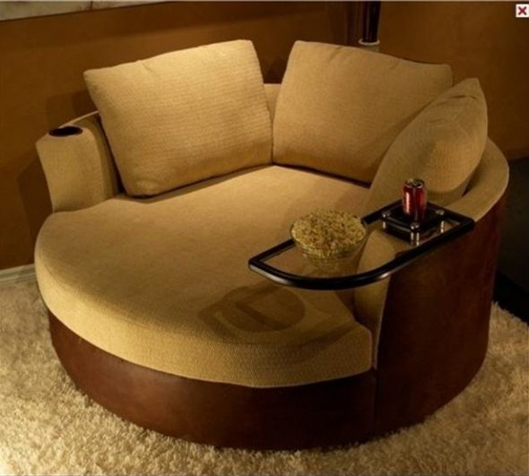 Forma rotonda e accogliente divano piccolo