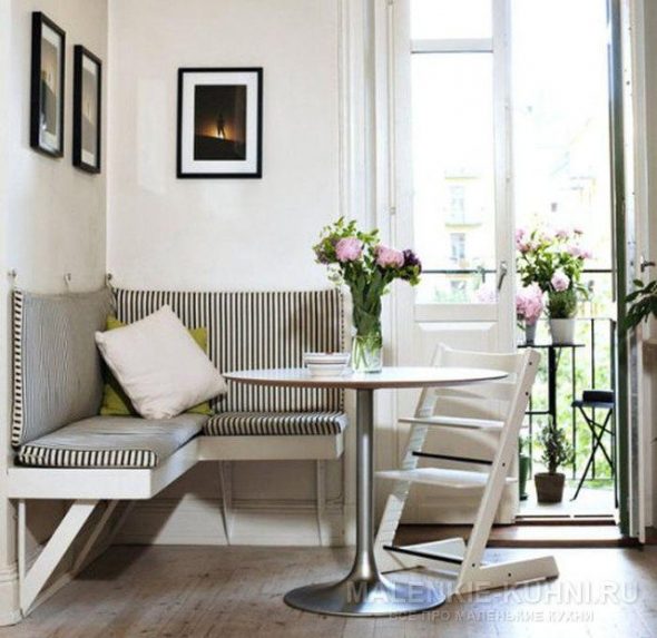 Simpele hoek met zachte afneembare stoelen