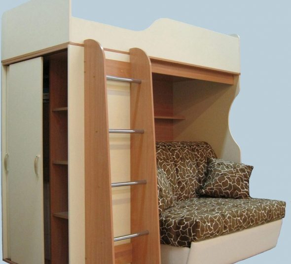 Perabot penjuru ditetapkan dengan katil loteng