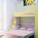 Dětská podkrovní postel s pohovkou