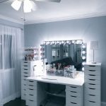 Miroir de maquillage pour salon de beauté ou studio
