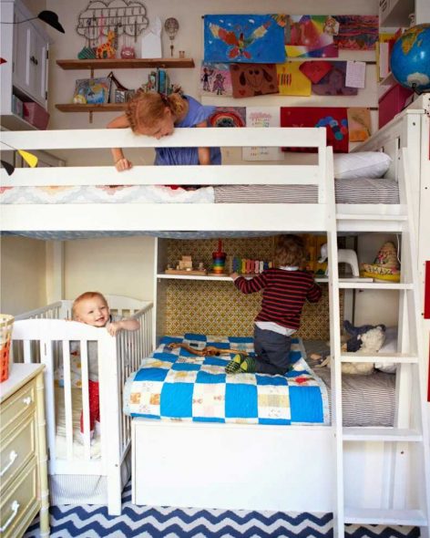 חדר ילדים מצויד לשלושה ילדים