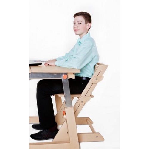 Växande skrivbord och växande transformerande stol