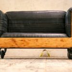A régi mellkasból készült Vintage kanapé csinálja magát