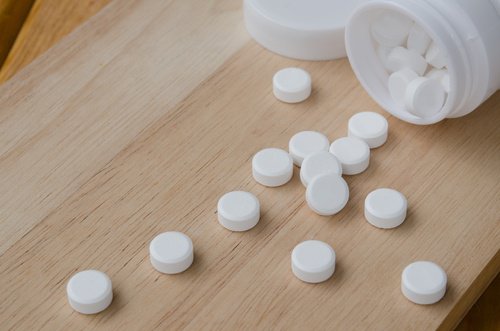 אספירין מכיל חומצה סליצילית