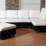 Kontrast vit och svart soffa