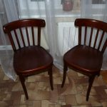 Wienin taivutettujen tuolien restaurointi ja korjaus