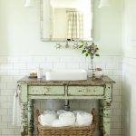 Grön sjunka i Provence stil badrum