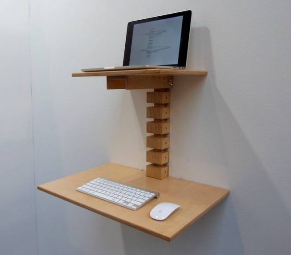 Designový dřevěný stůl s