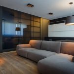 Perabot untuk ruang tamu dalam gaya minimalis harus mempunyai bentuk geometri dan siluet licin