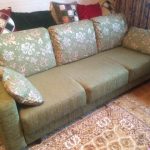 Sofa diperbaharui zaitun