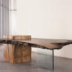 Struktur meja kayu pepejal yang unik