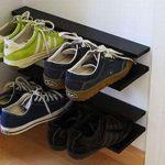 Mini hylla för skor på korridoren