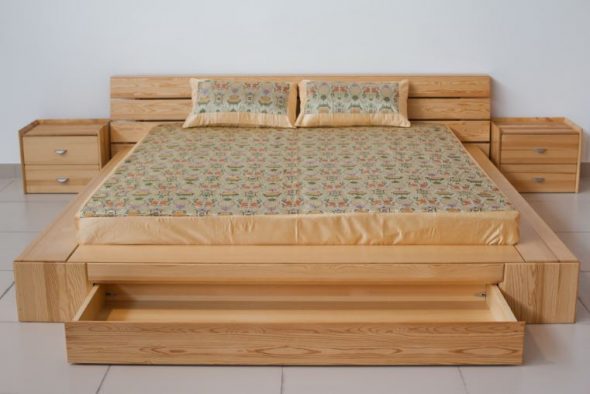 Levná domácí postel