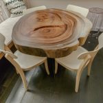 Meja potong kayu bulat
