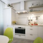 Dapur salji putih dengan kabinet bawah dan rak terbuka