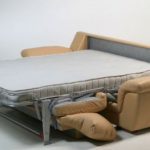 Katil sofa untuk kegunaan harian