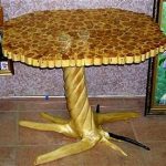 Ručně vyráběné elegantní dřevěný stůl