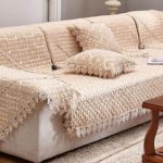 Gyönyörű, steppelt kanapéfedél