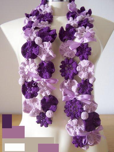 Jemný šátek z květinových motivů