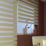 kaset roller blinds zebra di tingkap ruang tamu