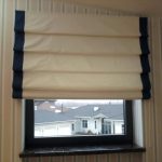 Tvåtoniga gardiner för små fönster