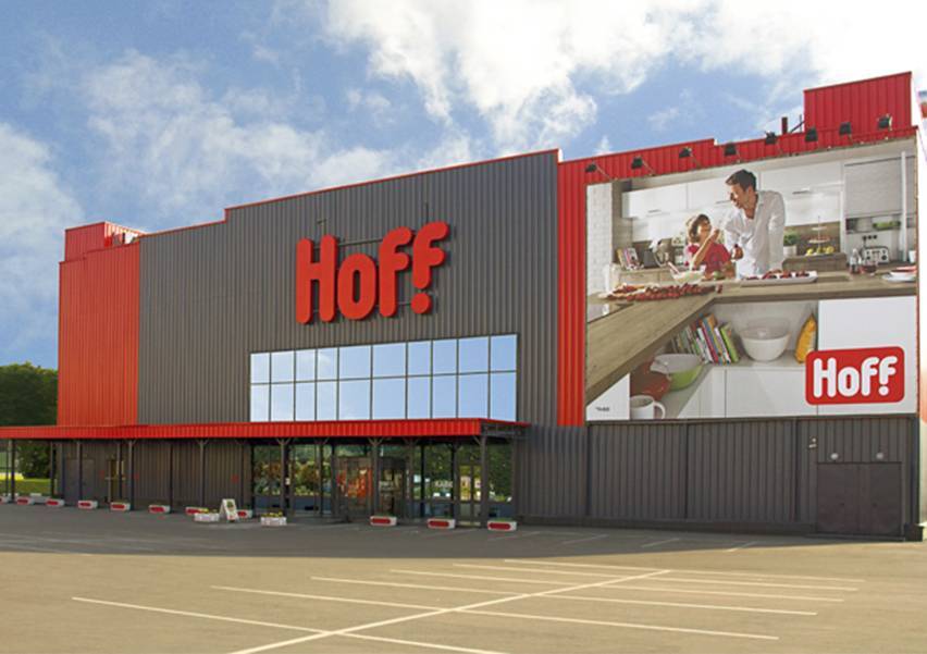 Suuri asuintalo hypermarket Hoff