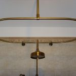Cornice golden oval untuk bilik mandi