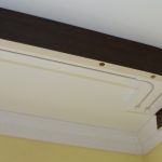 Plastová profilová římsa pro protahovací strop