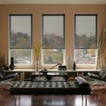 Genomskinliga persienner för ett elegant vardagsrum