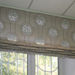 Romerska gardiner med väggmontering gör det själv