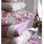 Witte en roze Provence-kussens