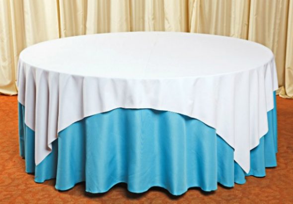 Een tafellaken op tabelvorm