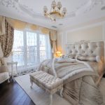 Camera da letto chic in stile classico