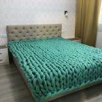 Tyylikäs peitto vihreä suuri neulonta sänkyyn