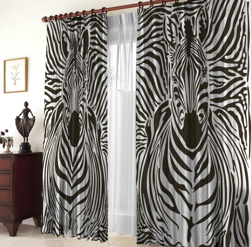 Eredeti függönyök zebrákkal az ereszcsövön