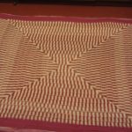 Speckled matta med nålar
