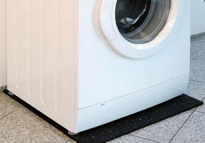 Tapis anti-vibration pour machine à laver