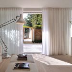 gardin design för hall minimalism