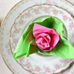 rosor från servetter gör det själv dekoration foto