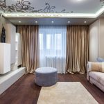 Moderní obývací pokoj s zatemňovacími závěsy