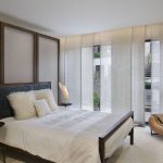 Japanska gardiner i sovrummets inre