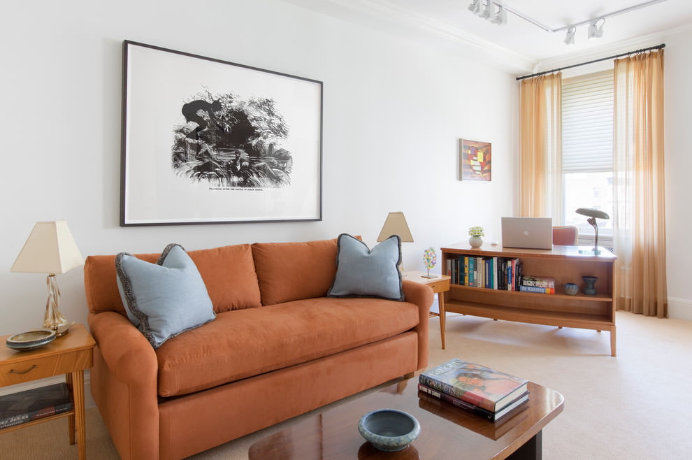 Interiér obývacího pokoje s oranžovou tylu