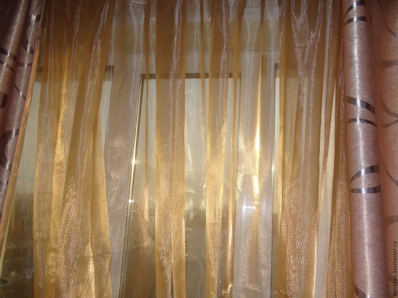 Shiny Organza Curtain Surface